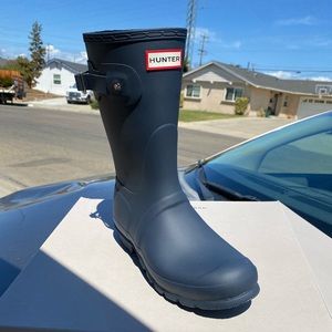Ladies Navy Hunter short rain boots